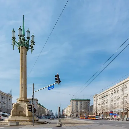 Spacious Two-bedroom In The Centre By Renters Apartment Warsaw