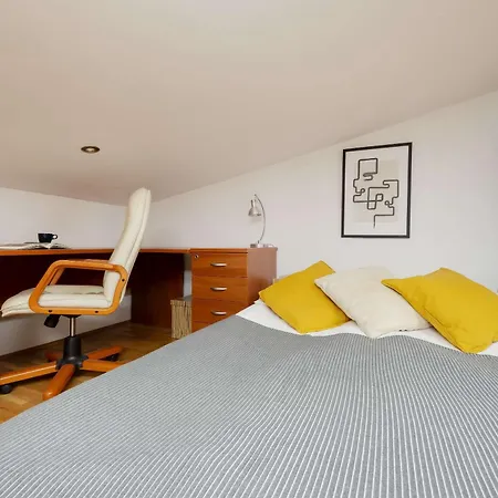 Spacious Two-bedroom In The Centre By Renters * Warsaw